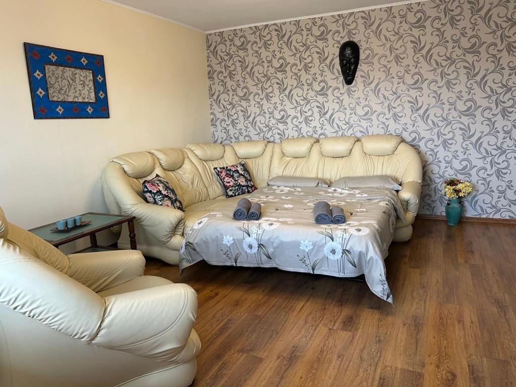Harmony Luisa Apartment #Enjoy#Otopeni# Dış mekan fotoğraf